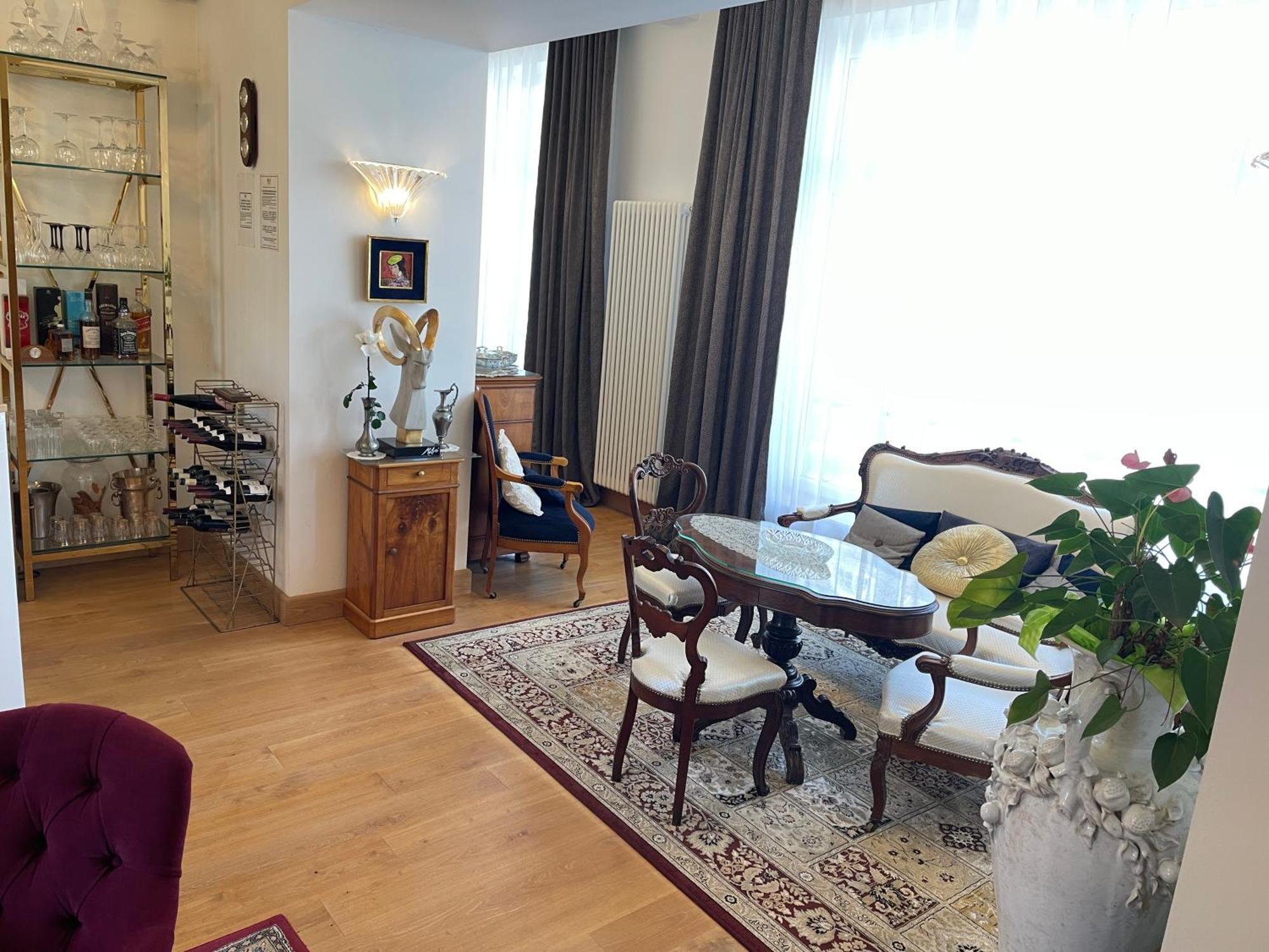 Hotel Victor Hugo Pontorson Esterno foto